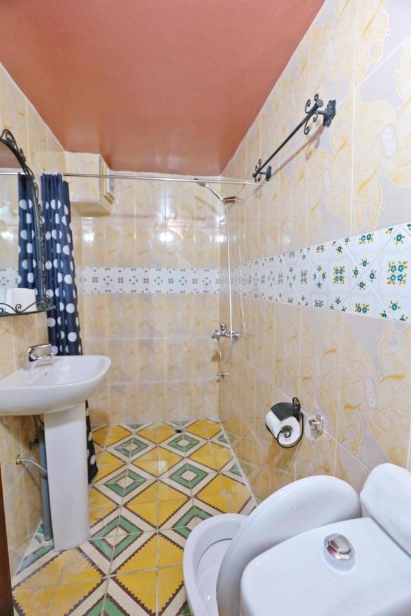 Aymane Rooftop Budget Panoramic Hotel Chefchaouen Ngoại thất bức ảnh